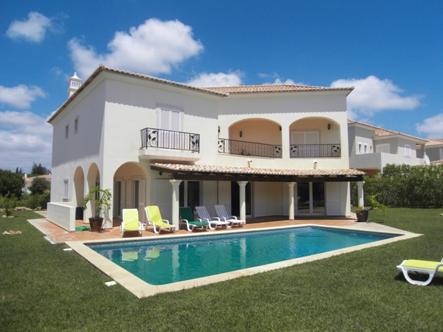 Villa_for_sale_in_Almancil_SMA6906